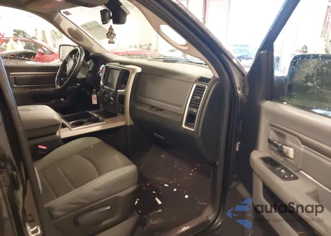 2015 Ram 1500 Big Horn z USA, uszkodzony, nr VIN 1C6RR7LG7FS673354